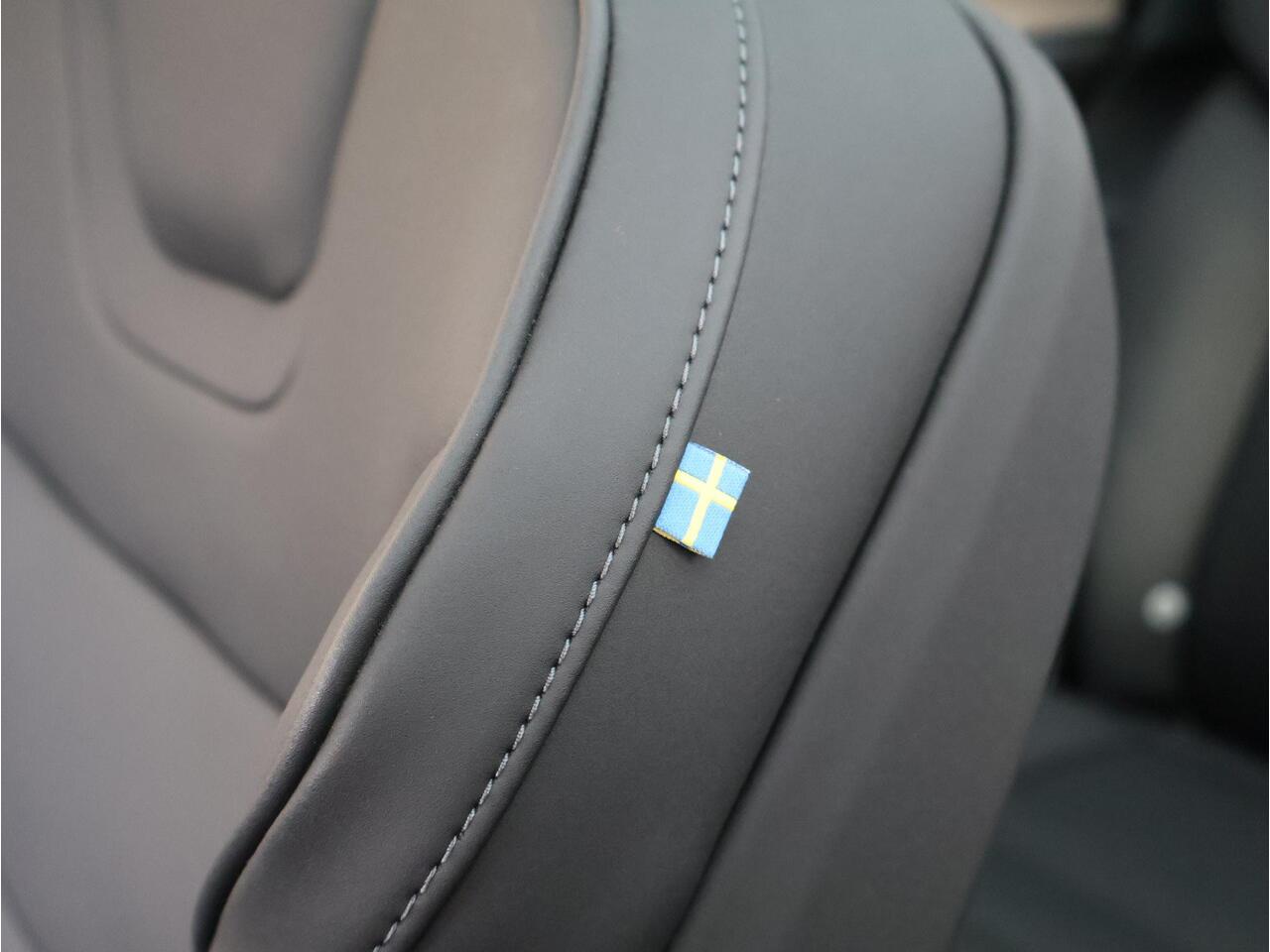 Volvo EX90 Twin Motor Ultra 7p. 111 kWh | Luchtvering | Trekhaak elektr. | Climate pack