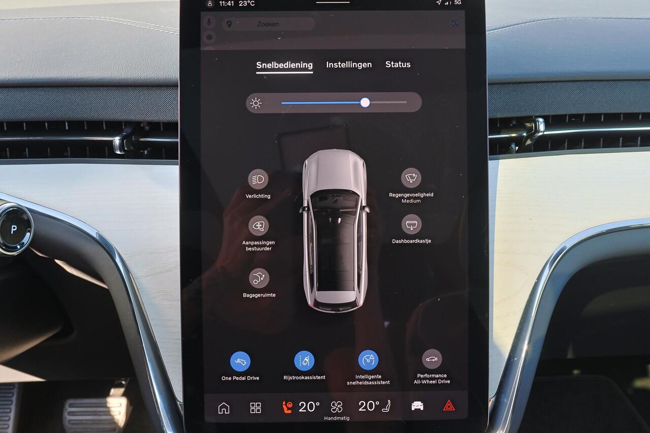 Volvo EX90 Performance Ultra 7p. 111 kWh - Luchtvering - Panoramadak - IntelliSafe Assist & Surround - 360º Camera - Bose Audio - Verwarmde voorstoelen, stuur & achterbank - Head up display - Extra getint glas - Elektr. inklapbare trekhaak - 22' LMV