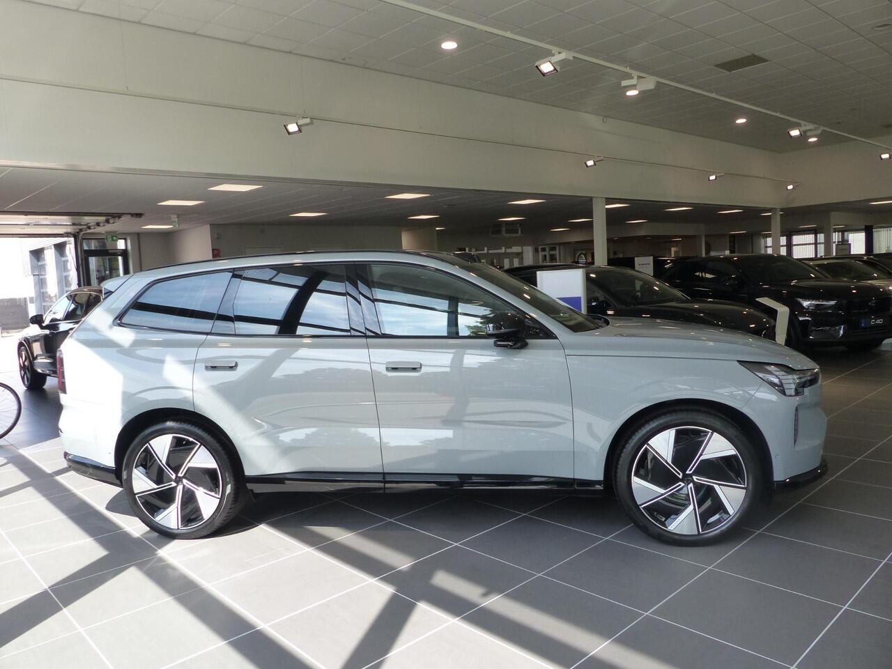 Volvo EX90 Twin Motor Performance Ultra 7p. 111 kWh