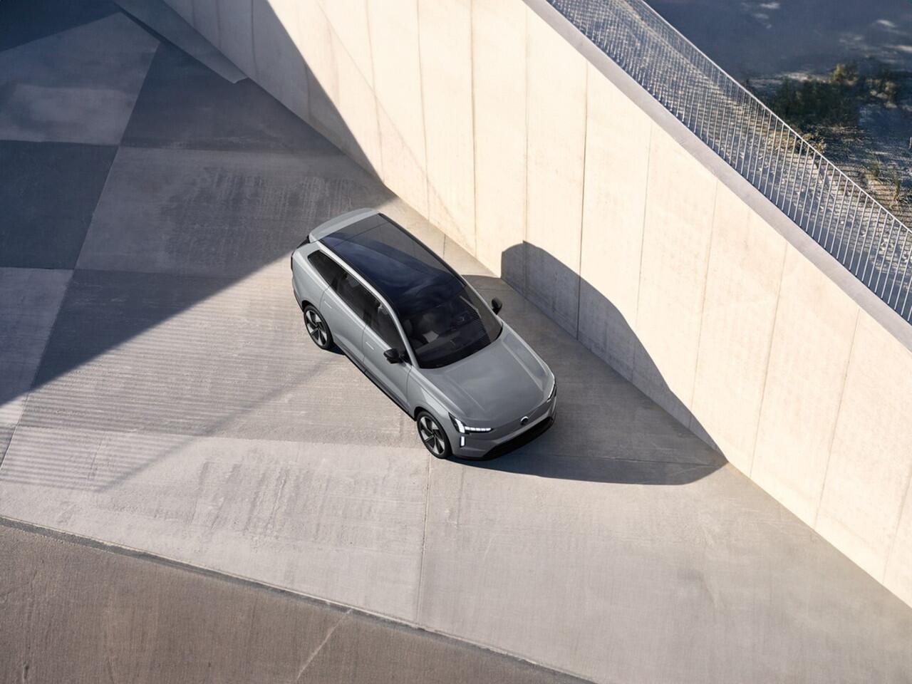 Volvo EX90 Twin Motor Performance Ultra | Panoramadak | 360° camera | Bowers & Wilkins | Luchtvering | Stoel- en Stuurverwarming | Trekhaak