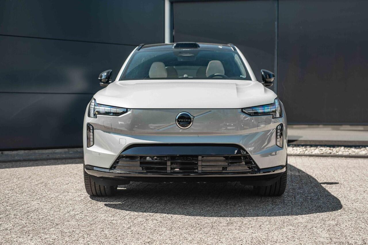Volvo EX90 Twin Motor Performance Ultra 7p. 111 kWh | Premium audio by Bowers & Wilkins | Actieve luchtvering | Panoramadak | Verwarmbare voorstoelen, achterbank en stuurwiel | Massagefunctie voorstoelen | Adaptieve cruise control | Rondom zichtcamera | 22 inch lich