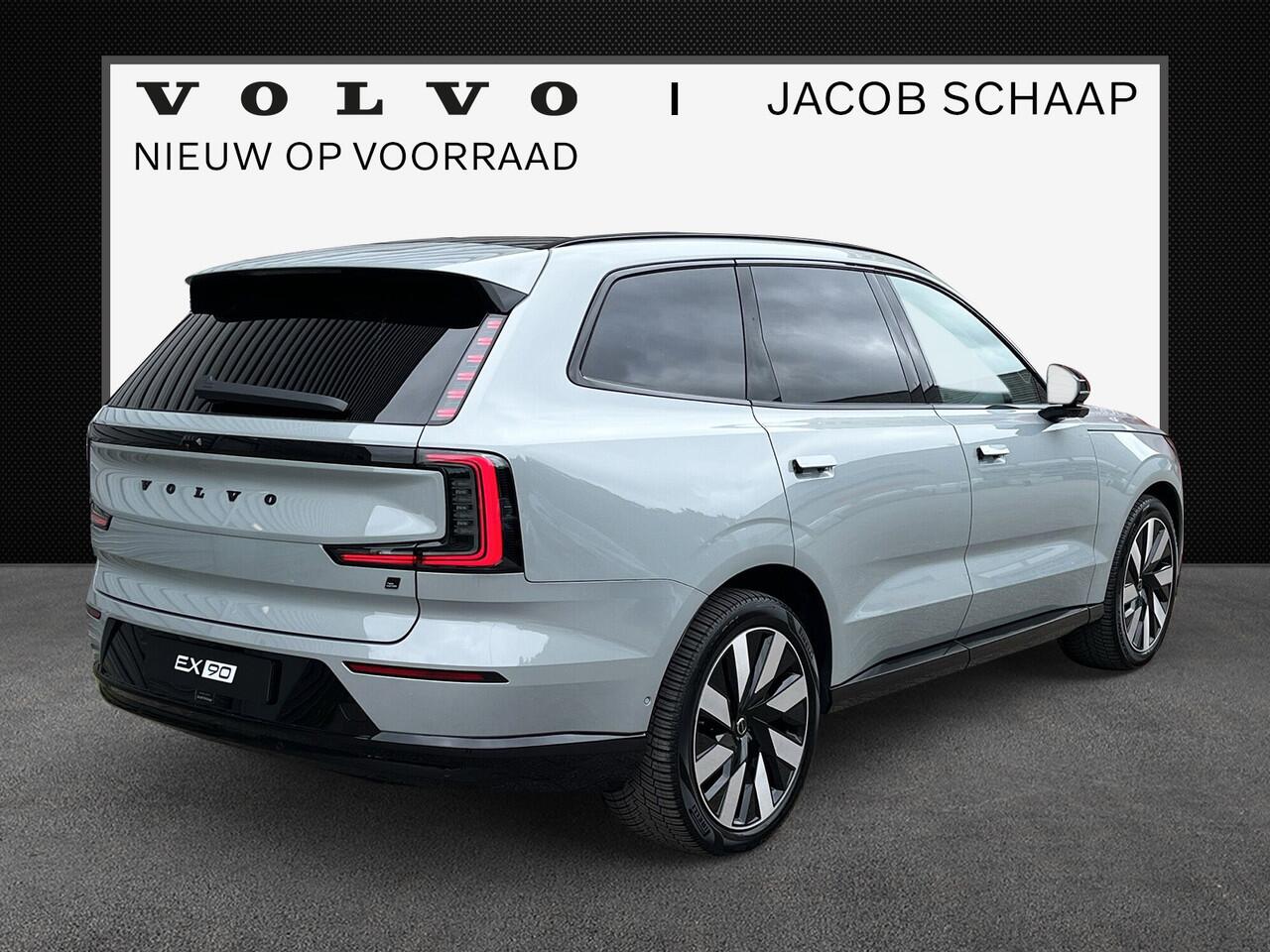 Volvo EX90 Twin Motor Ultra 7p. 111 kWh / Uit voorraad leverbaar / B&W audio / Luchtvering / Pilot Assist Pack / Trekhaak /