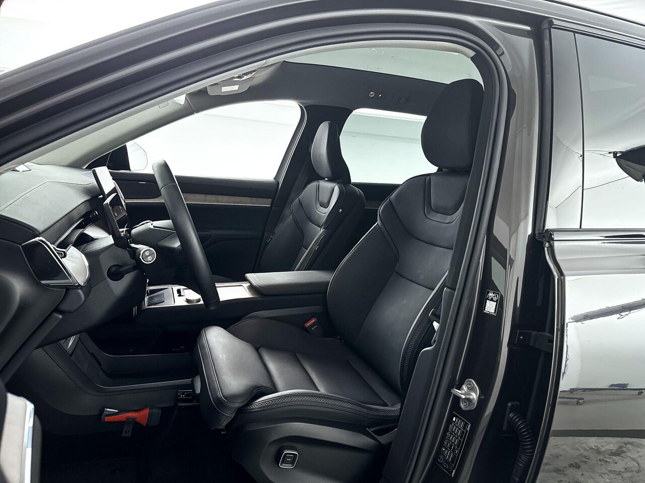 Volvo EX90 Twin Motor Performance Ultra 7p. 111 kWh | Panoramadak | 360° camera | Head-up Display | Luchtvering | Bose Audio | Stoel- en Stuurverwarming | Trekhaak