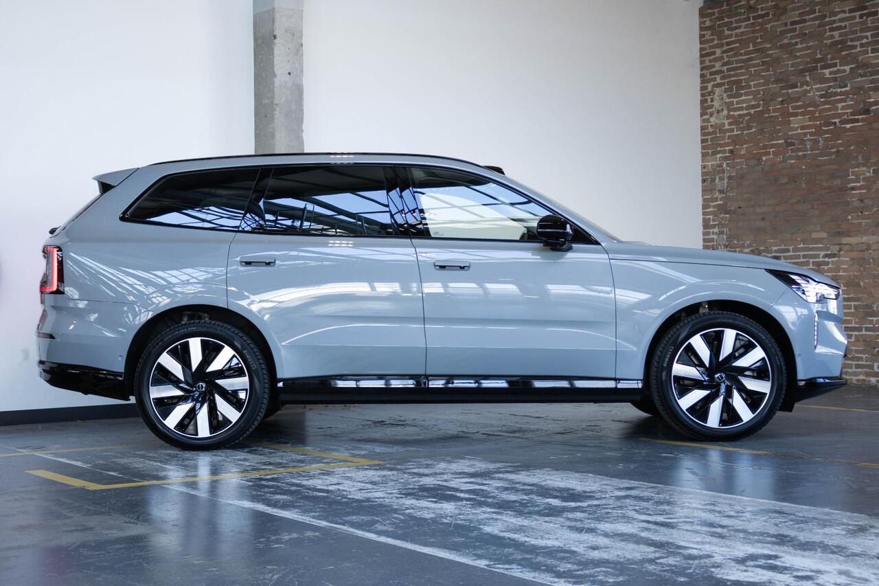 Volvo EX90 Twin Motor Ultra 7p. 111 kWh | Direct leverbaar | Panoramadak | Verwarmbare voorstoelen en achterbank | Stuurwielverwarming | Luchtvering | Apple carplay/Android auto | 360° parkeercamera | Parkeerverwarming |