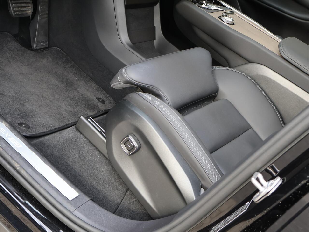 Volvo EX90 Twin Motor Ultra 7p. 111 kWh | Luchtvering | Trekhaak elektr. | Climate pack