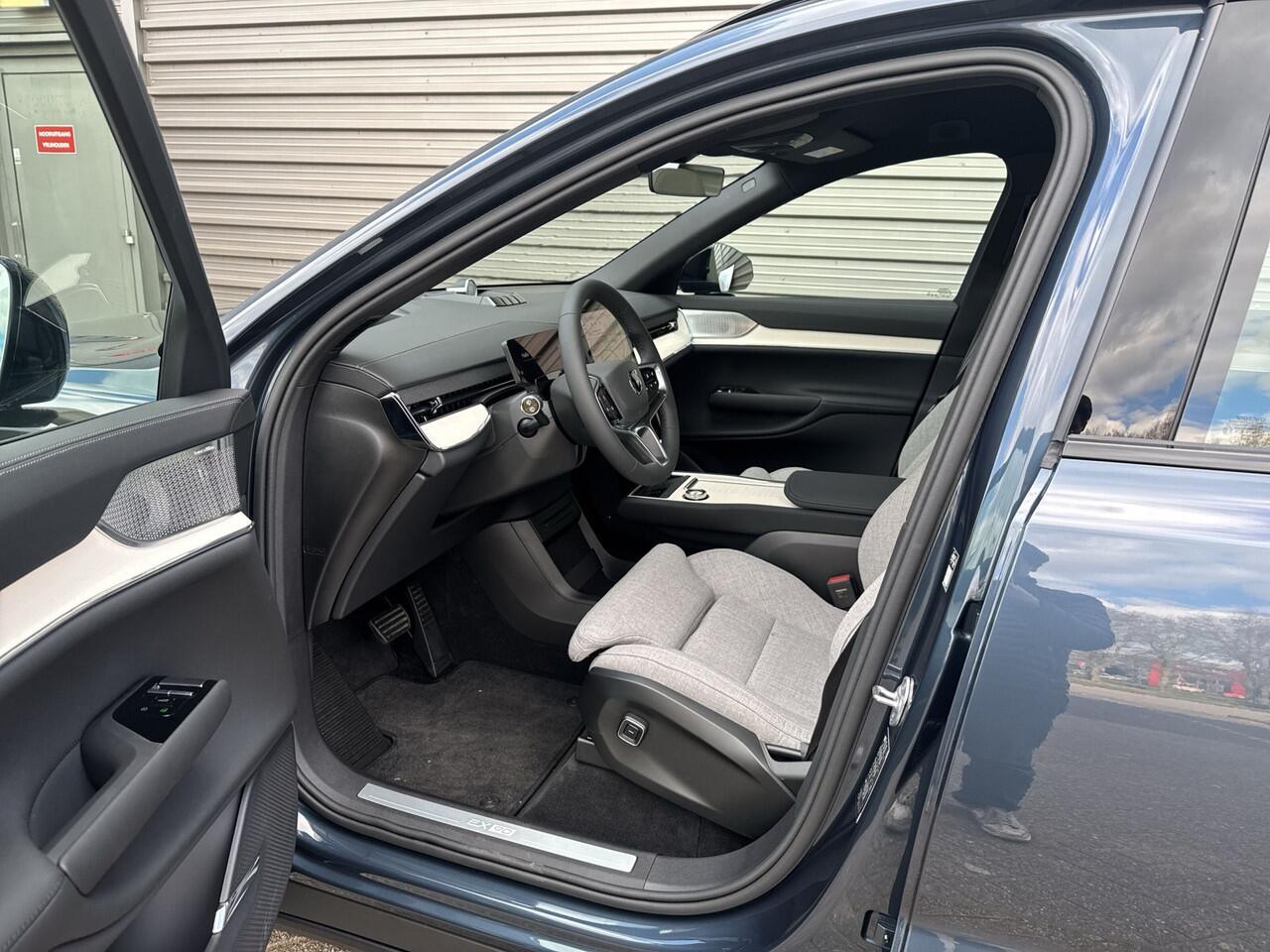 Volvo EX90 Twin Motor Performance Ultra 7p. 111 kWh / Woolblend bekleding / 22" / Luchtvering / Black Sheep pakket /