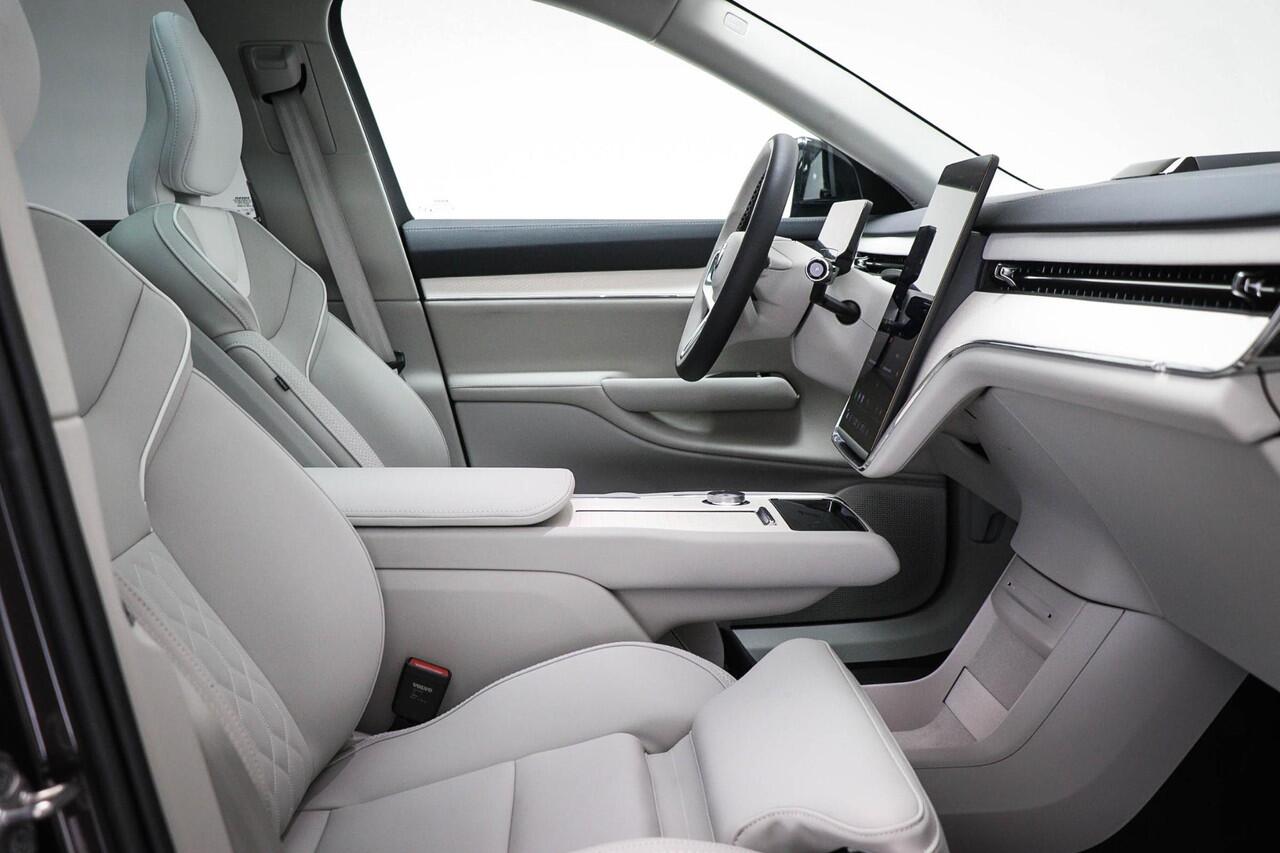 Volvo EX90 Twin Motor Performance Ultra 7p. 111 kWh SOH 100% | CLIMATE PACK | LUCHTVERING | MARGE | STUURVERWARMING | 360 CAMERA