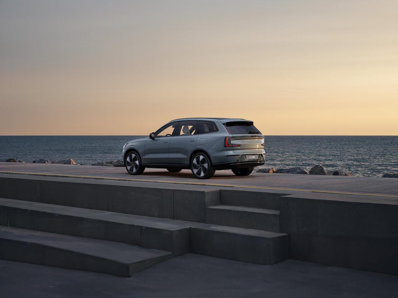 Volvo EX90 Twin Motor Performance Ultra | Nu 5 jaar fabrieksgarantie | Bowers & Wilkins | Luchtvering