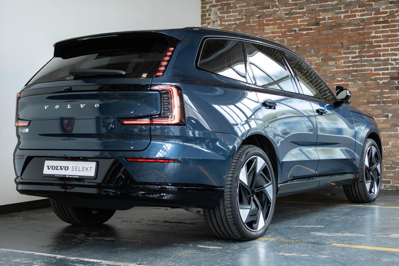 Volvo EX90 Twin Motor Performance Ultra 7p. 111 kWh | Panoramadak | Actieve Luchtvering | Verwarmbare voorstoelen en achterbank | Stuurverwarming | Premium audio | Tailor Wool Blend bekleding | Apple carplay/Android auto | Park Pilot Assist | 22 inch lichtmetalen ve