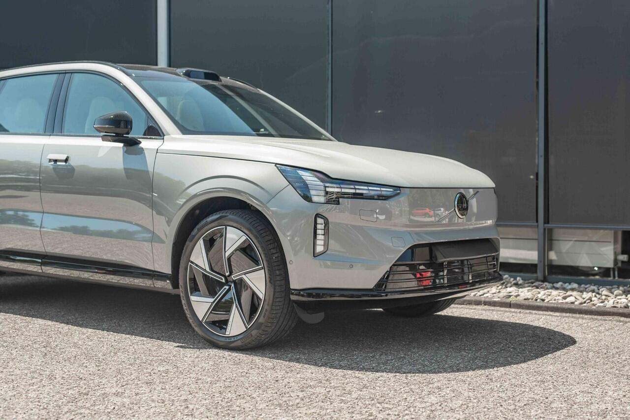 Volvo EX90 Twin Motor Performance Ultra 7p. 111 kWh | | Bowers en Wilkins HiFi Audio | Actieve luchtvering met FOUR-C | Pilot Assist Pack | Phone as Key | 22 inch Aero velgen | Massagefunctie voorstoelen |