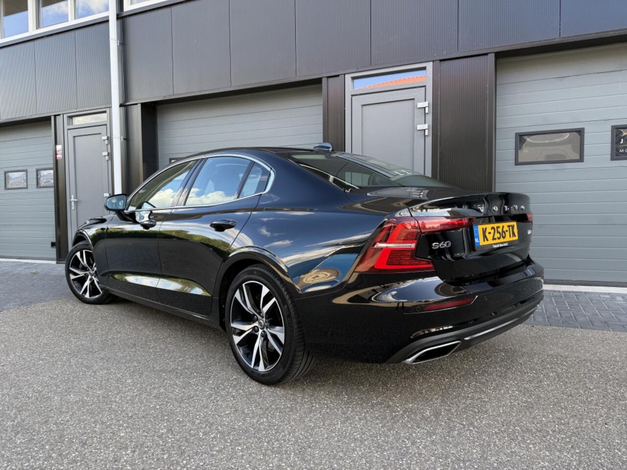 Volvo S60 2.0 B4 Inscription Stoel, Stuur- én Voorruitverw, Keyless, Cam