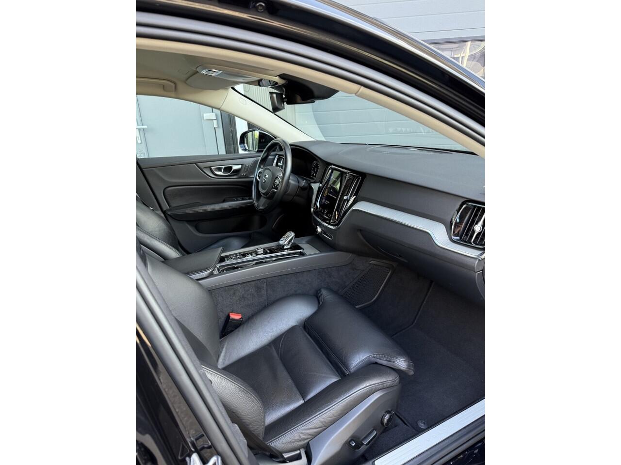 Volvo S60 2.0 B4 Inscription Stoel, Stuur- én Voorruitverw, Keyless, Cam