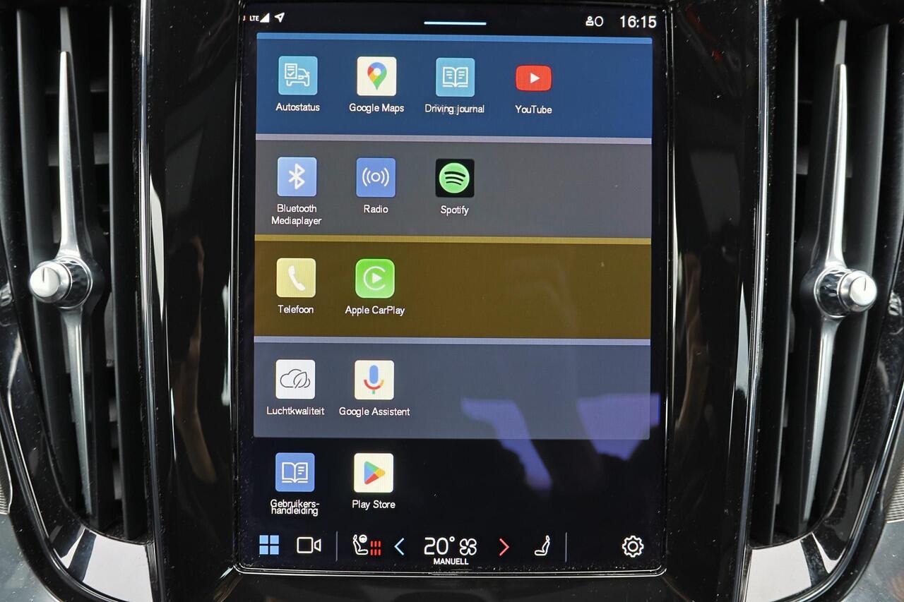 Volvo S60 Recharge T8 AWD Ultra Dark - Panorama/schuifdak - IntelliSafe Assist & Surround - 360º Camera - Bowers & Wilkins audio - Adaptieve LED koplampen - Verwarmde voorstoelen, stuur & achterbank - Parkeersensoren voor & achter - Elektr. bedienb. voorstoelen met