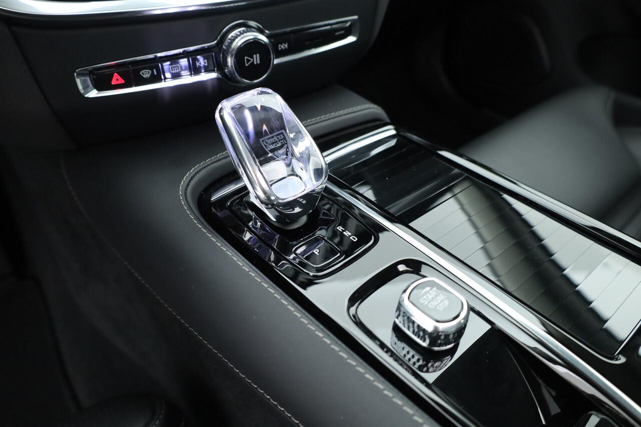 Volvo S60 T8 Recharge Ultimate Dark | B&W | Pano | Massage | Stoelventi. | HUD | Memory seats | Pilot Assist
