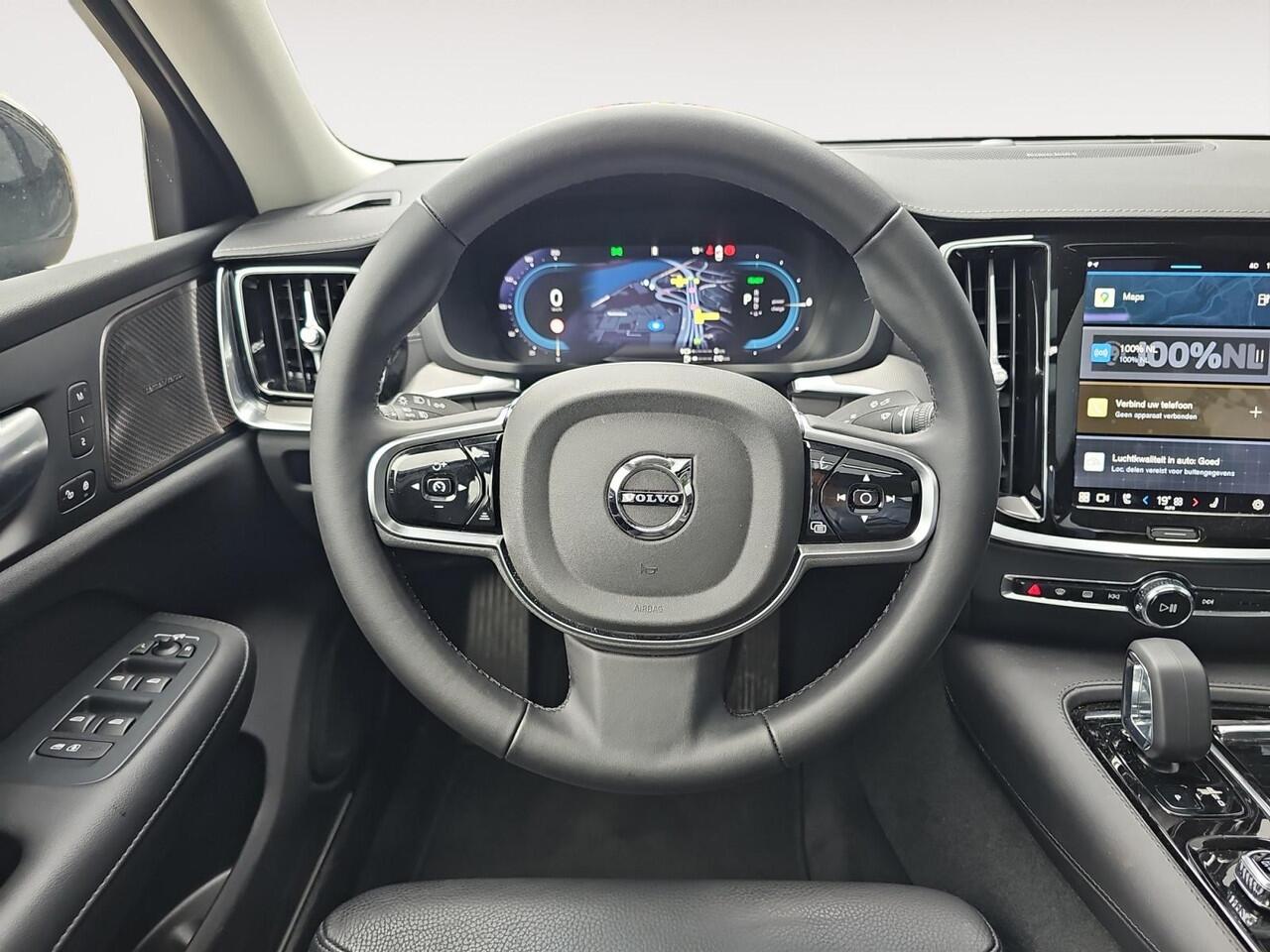 Volvo S60 2.0 Recharge T8 AWD Ultimate Dark | Head-up display | Gelamineerde zijruiten | 360 graden camera | Stoelverwarming |