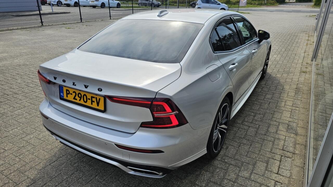 Volvo S60 2.0 B4 R-Design NL auto | All-in | dealeronderhouden