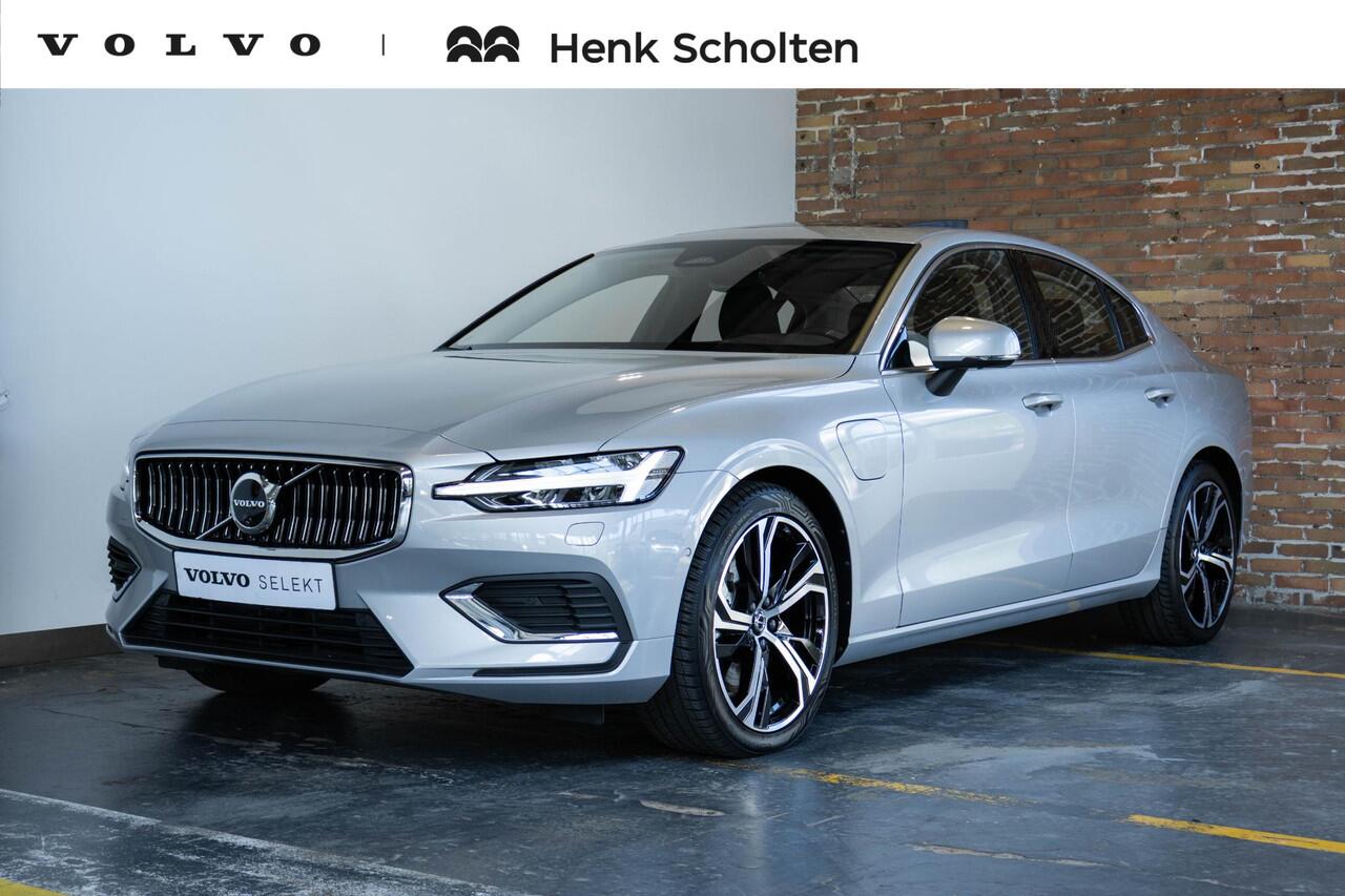 Volvo S60 Recharge T6 AWD Ultimate Bright | Verwarmd Stuurwiel en Voor+Achterstoelen | 360° Parkeercamera | Harman Kardon Premium Audio | 19'' Lichtmetalen Velgen | Elektrische Trekhaak | Panoramadak | Google infotainment | Longe Range |