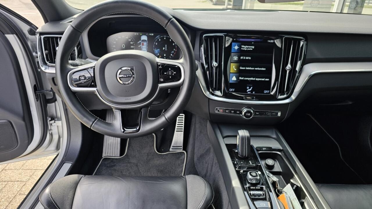 Volvo S60 2.0 B4 R-Design NL auto | All-in | dealeronderhouden