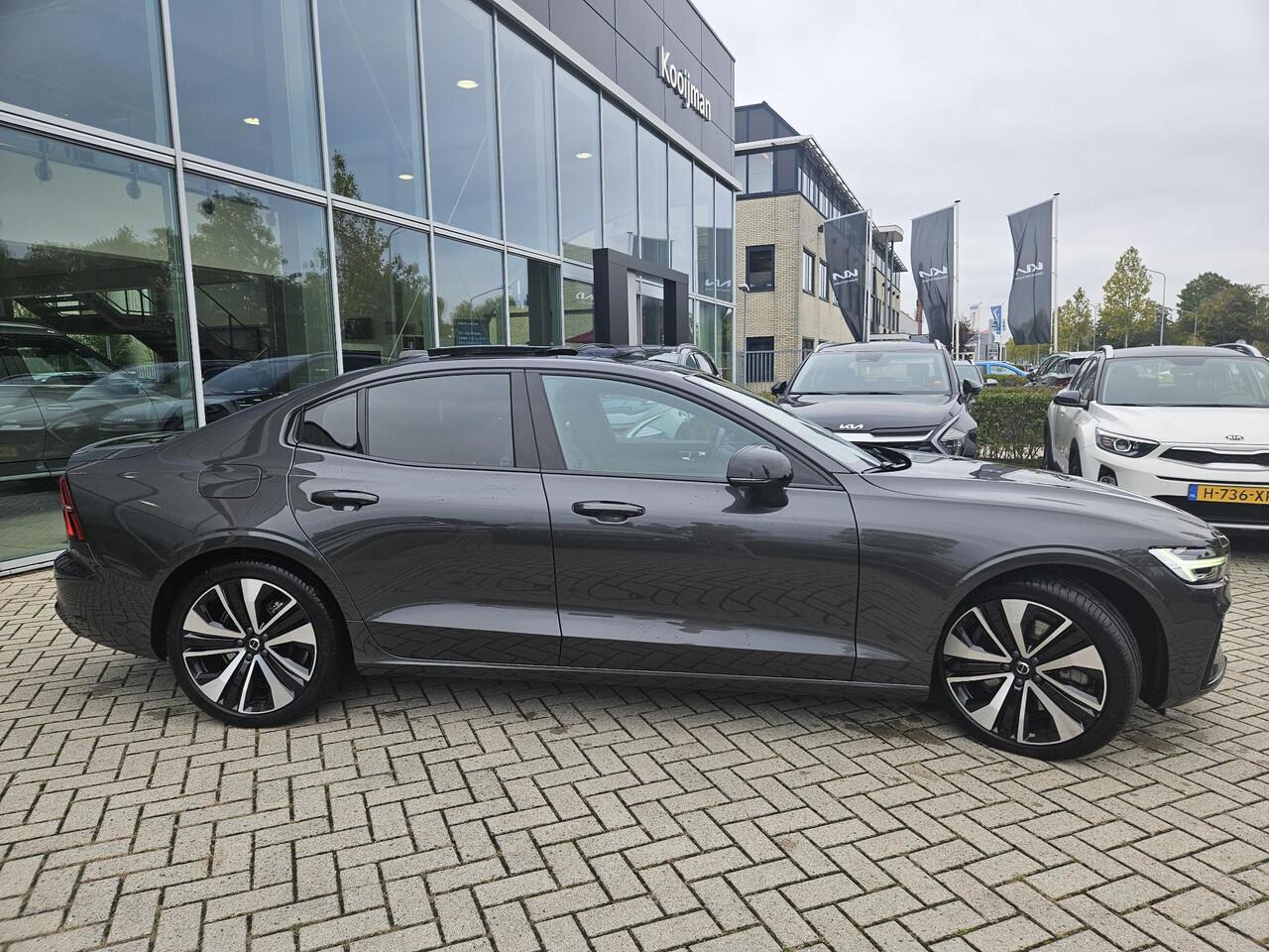 Volvo S60 2.0 Recharge T6 AWD Plus Dark Harman Kardon|Schuifkanteldak|Stoel+Stuur verwarming|memory voorstoelen|Cruise control