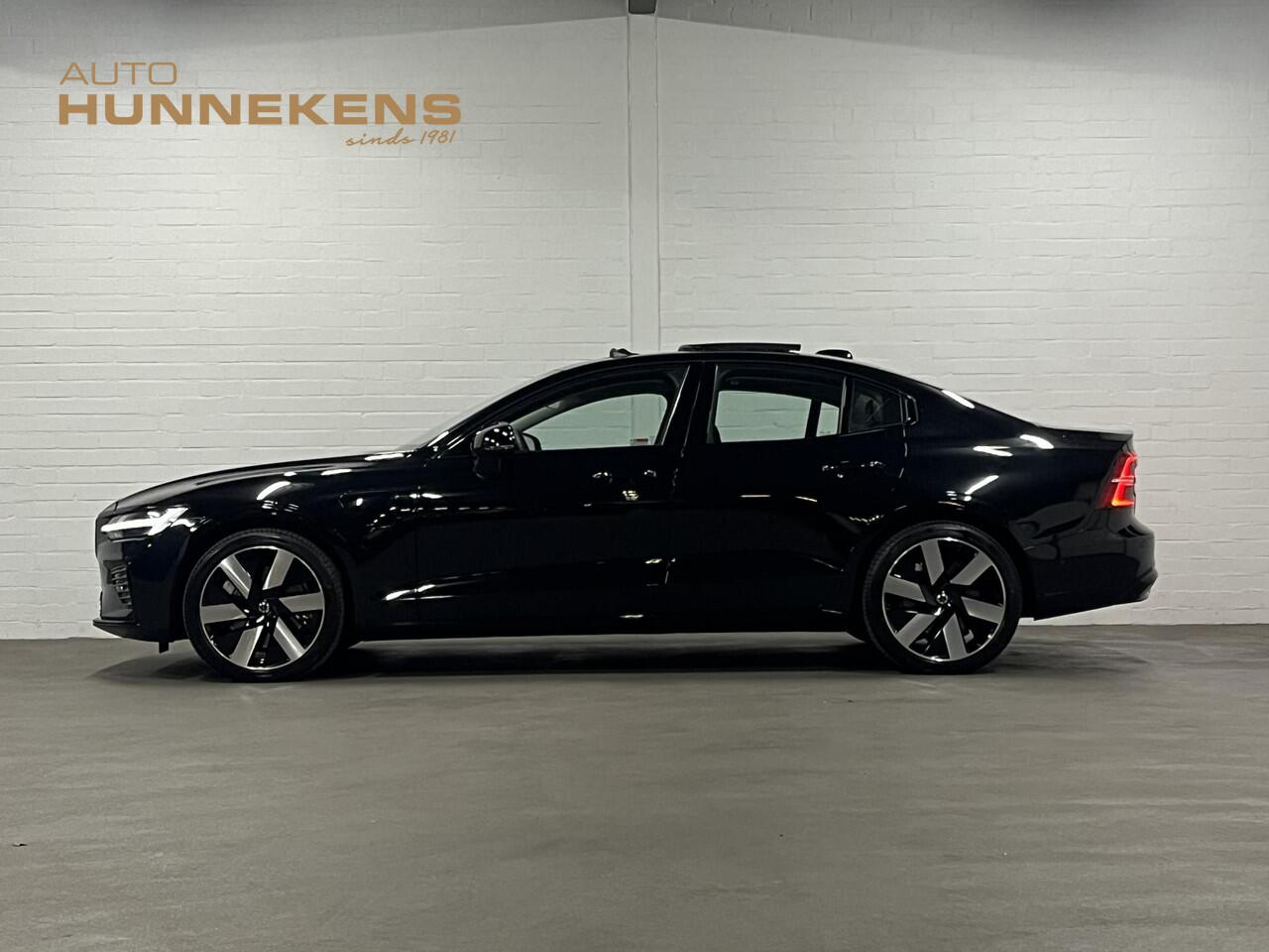 Volvo S60 2.0 T8 AWD Ultimate Dark Massage | Open dak | Bowers & Wilkins | Adapt. cruise | Stoelventilatie /-verwarming | Head-up | *455 PK*