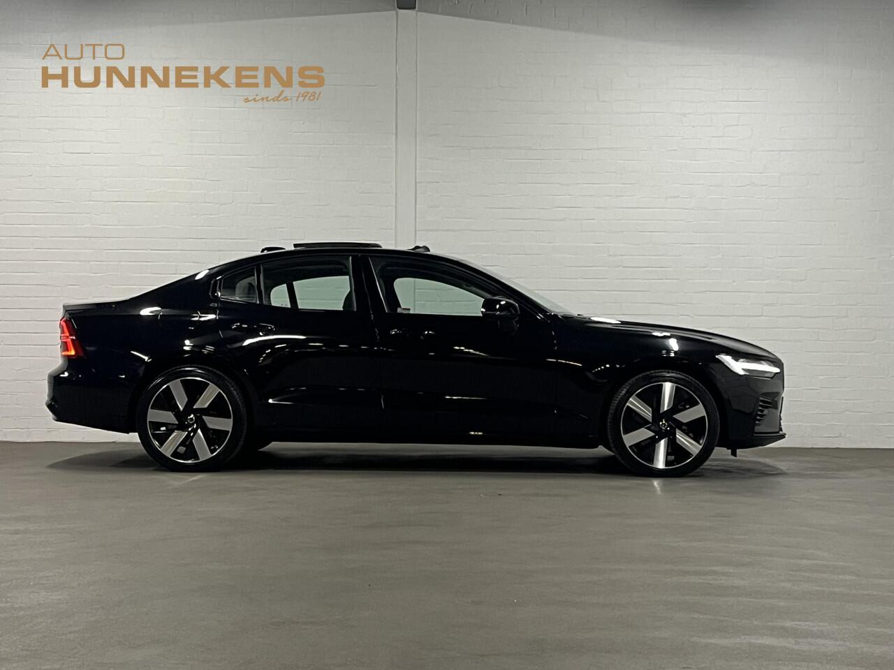 Volvo S60 2.0 T8 AWD Ultimate Dark Massage | Open dak | Bowers & Wilkins | Adapt. cruise | Stoelventilatie /-verwarming | Head-up | *455 PK*
