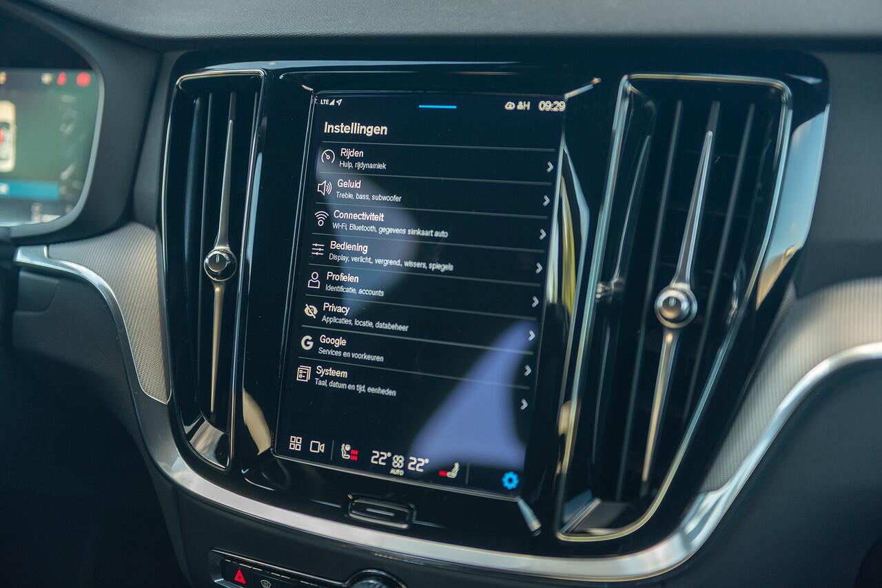 Volvo S60 T6 Aut. LongRange Ultimate Dark ACC Leder Stoel+Stuurverwarming 350pk