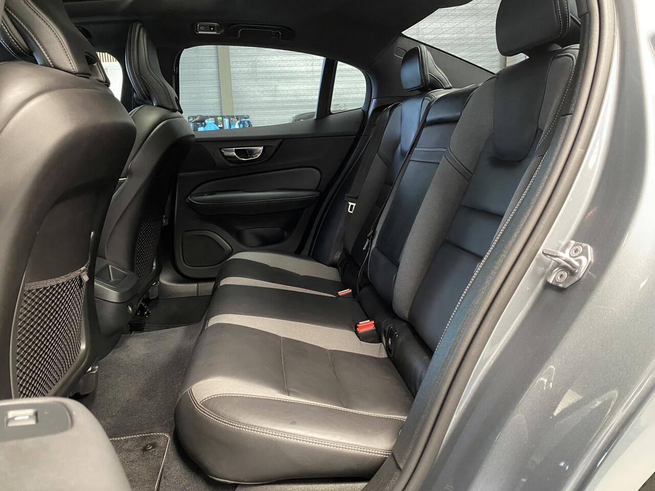 Volvo S60 2.0 T4 R-Design Panorama-dak, Camera, Trekhaak