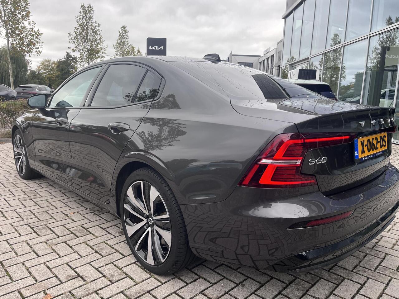 Volvo S60 2.0 Recharge T6 AWD Plus Dark Harman Kardon|Schuifkanteldak|Stoel+Stuur verwarming|memory voorstoelen|Cruise control