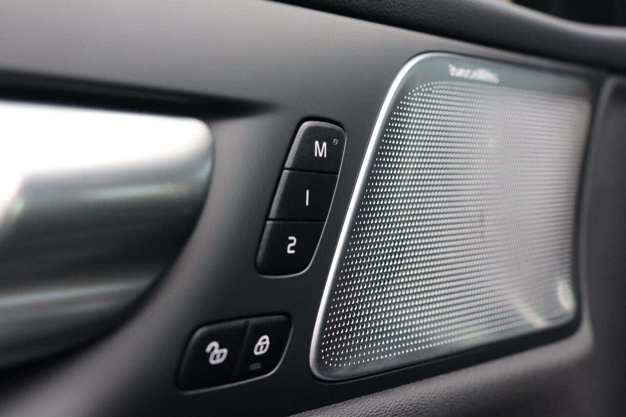 Volvo S60 2.0 Recharge T8 AWD Ultimate Dark, Pano, Bowers & Wilkins