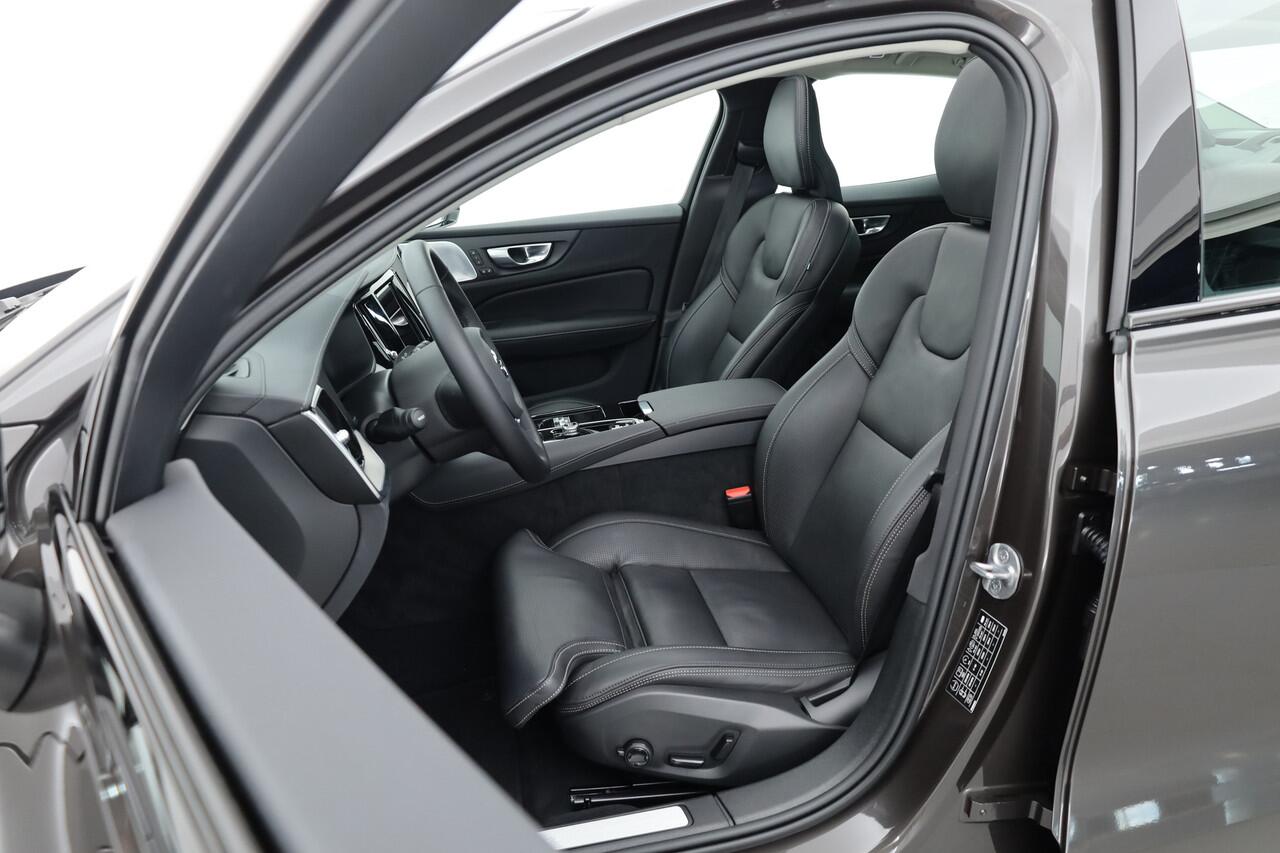 Volvo S60 T8 Recharge Ultimate Dark | B&W | Pano | Massage | Stoelventi. | HUD | Memory seats | Pilot Assist