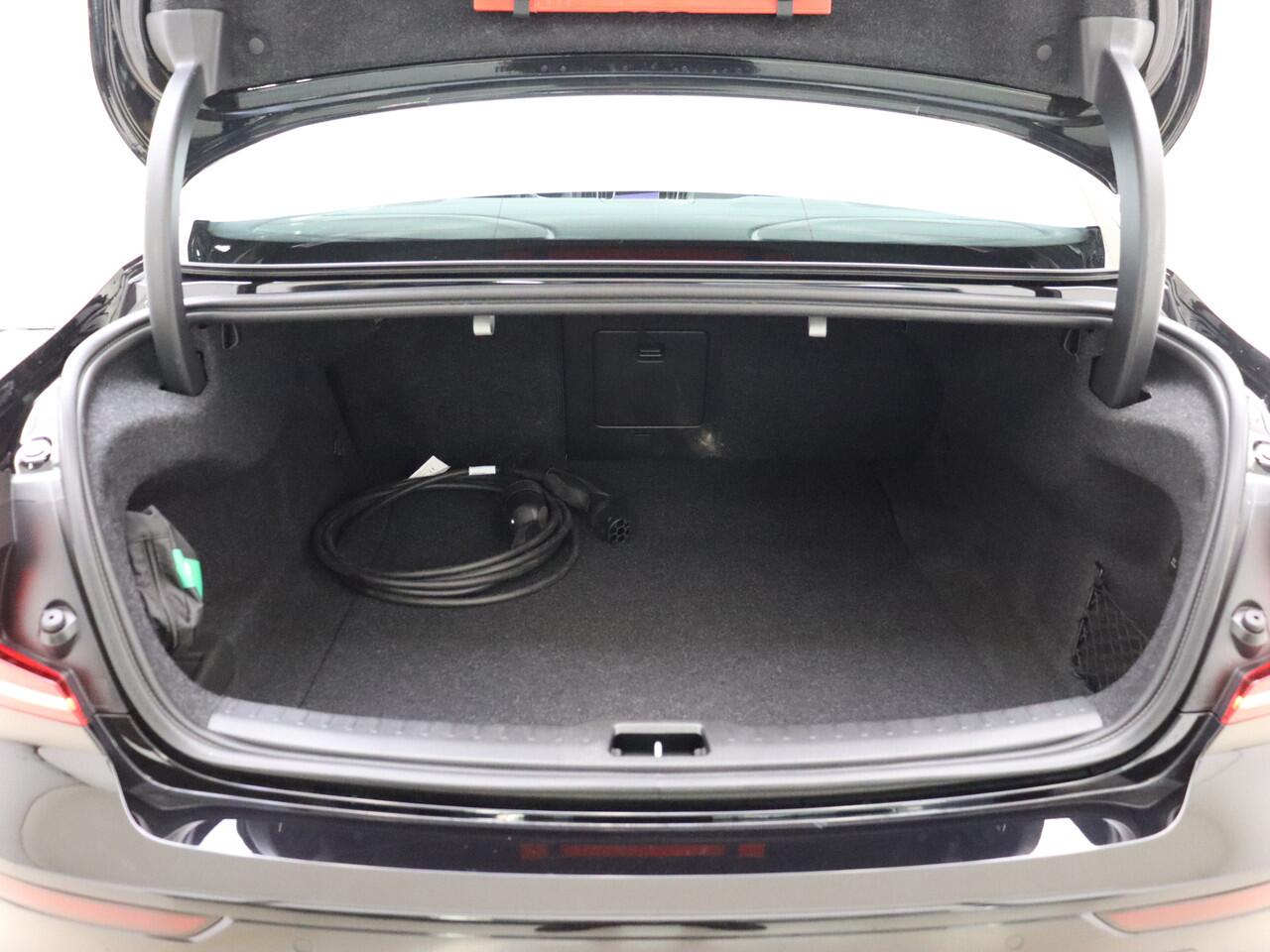 Volvo S60 T8 455pk AWD Polestar Engineered / B&W Audio / Gelaagd glas / 20 inch / Öhlins instelb. dempers / Brembo remmen / Panoramadak / 360 Camera / Trekhaak / Head-Up /