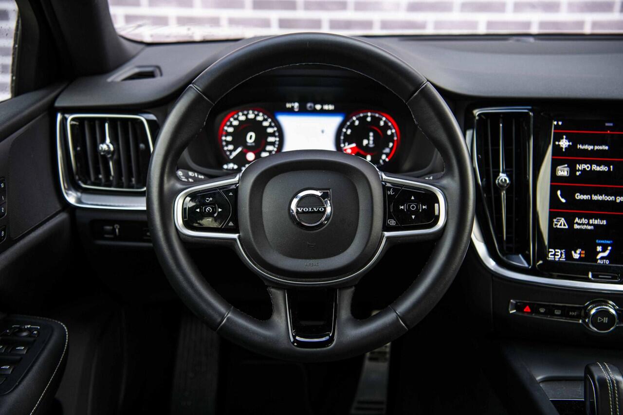 Volvo S60 2.0 B3 R-Design | Adaptieve Cruise Control | Stoel en Stuurverwarming | 19" | CarPlay | DAB+ |