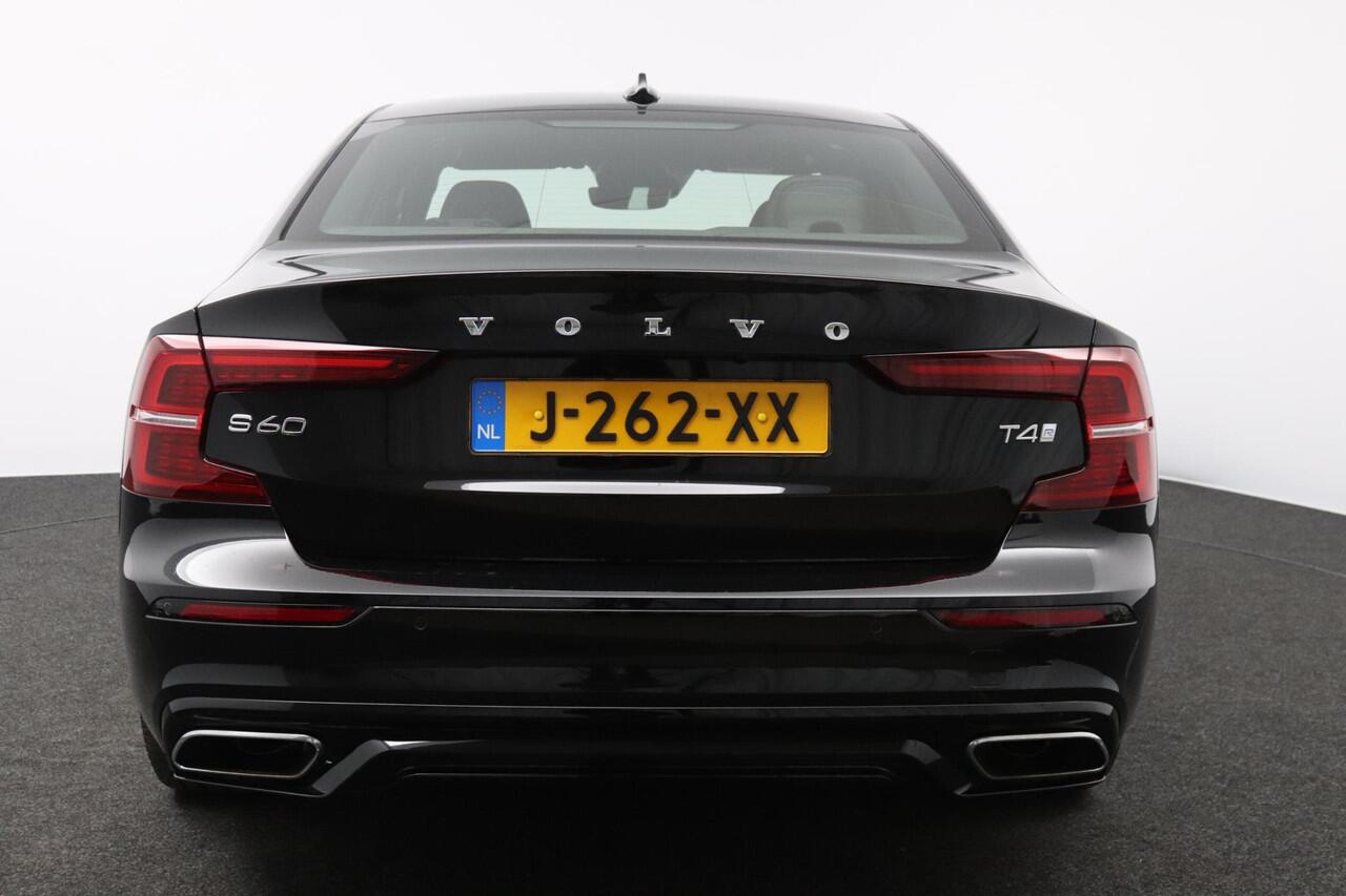 Volvo S60 2.0 T4 R-Design | Navigatie | Leder | Contourseats |