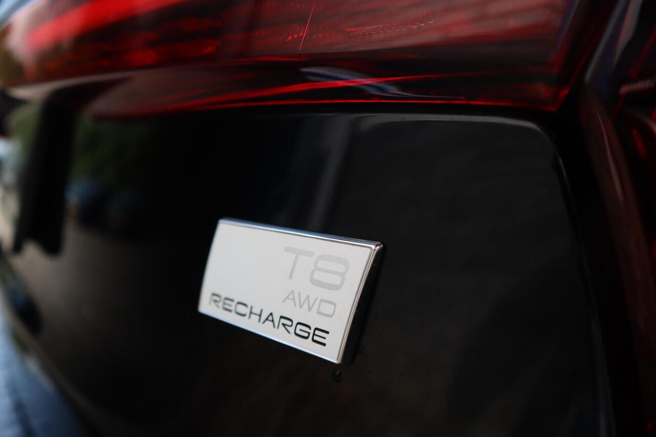 Volvo S60 T8 Recharge AWD Ultimate Dark | Schuif\kanteldak | Bowers & Wilkins | 360-Camera |