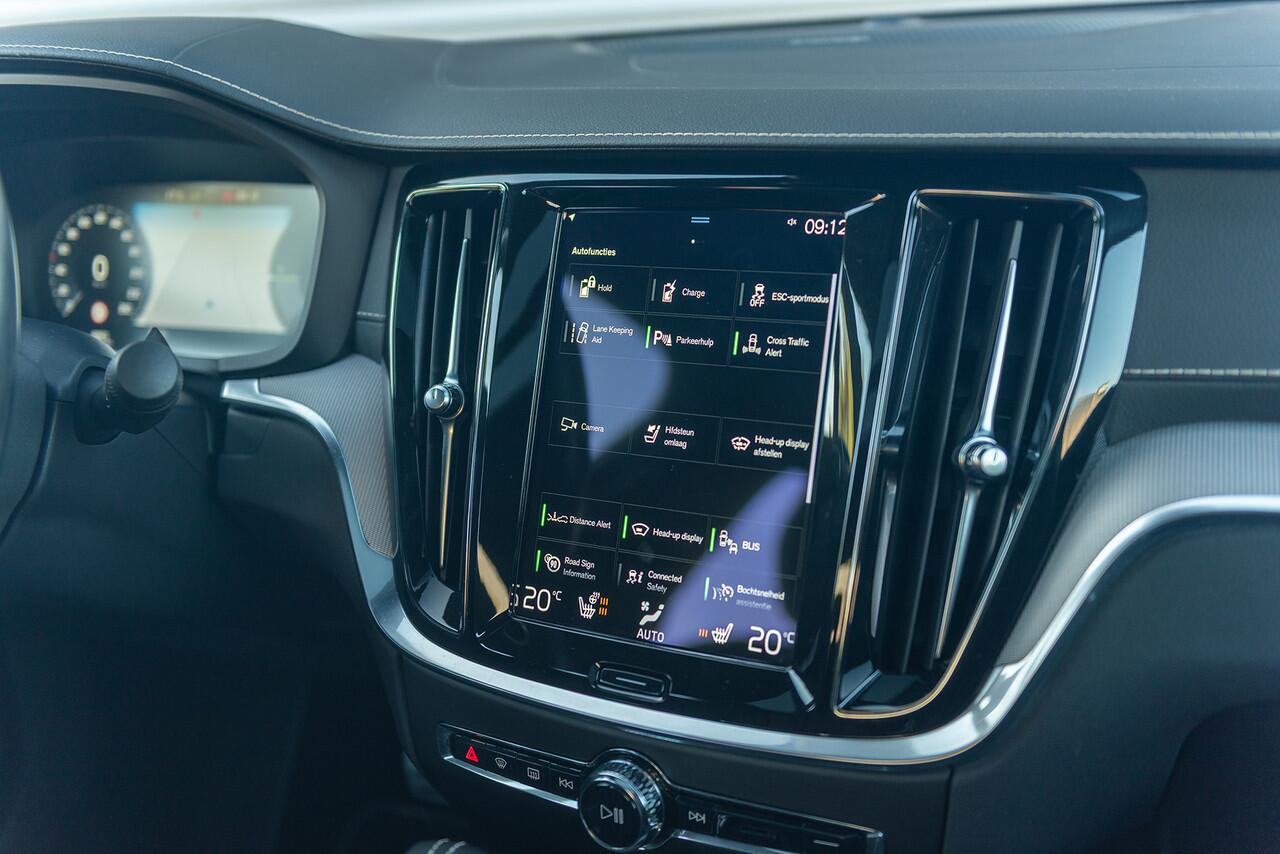 Volvo S60 T6 Aut. Plug-in Hybrid R-Design Leder ACC 360Camera 340pk