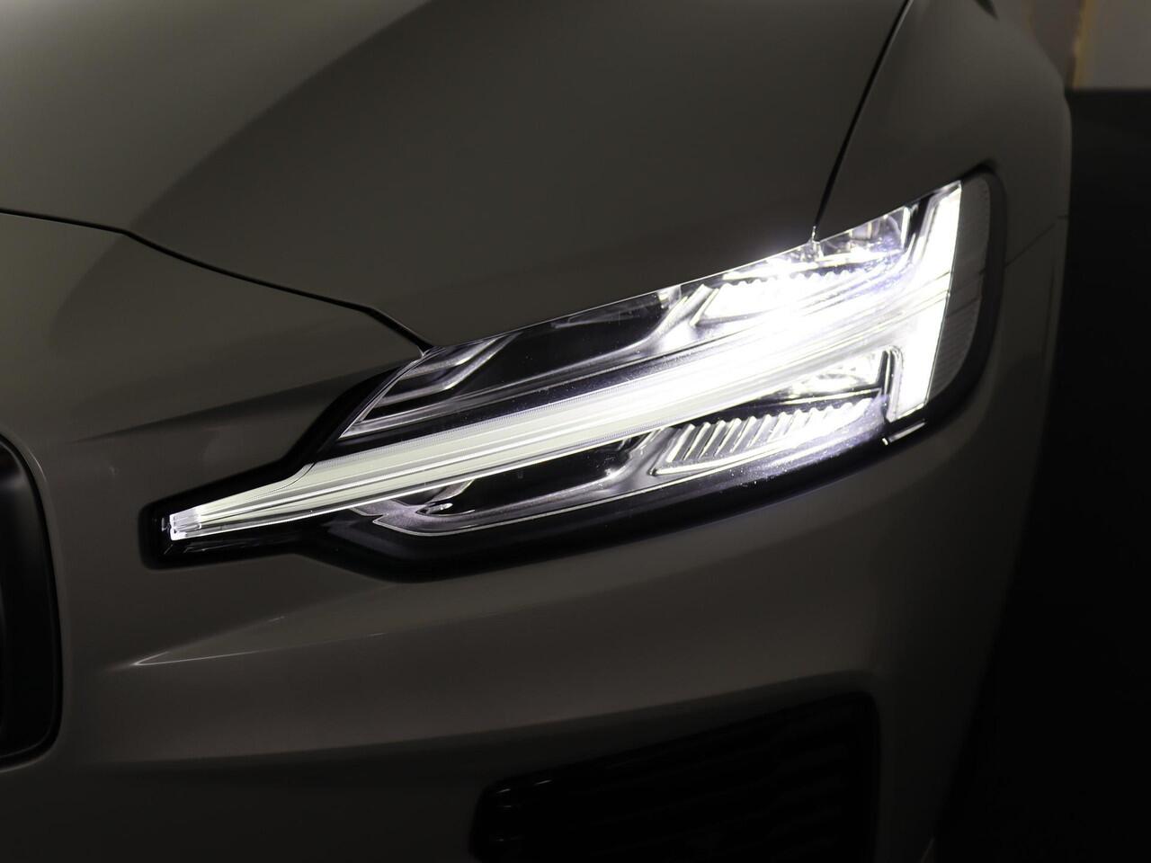 Volvo S60 2.0 T6 AWD Twin Engine R-Design | ACC | Head-up Display | Elektrisch Panoramadak!