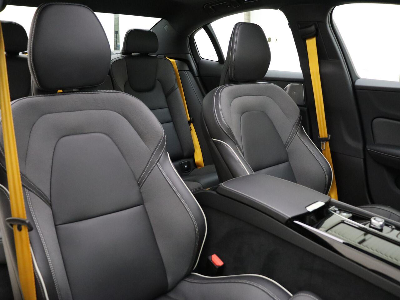 Volvo S60 T8 455pk AWD Polestar Engineered / B&W Audio / Gelaagd glas / Öhlins instelb. dempers / Brembo remmen / Panoramadak / 360 Camera / Head-Up /