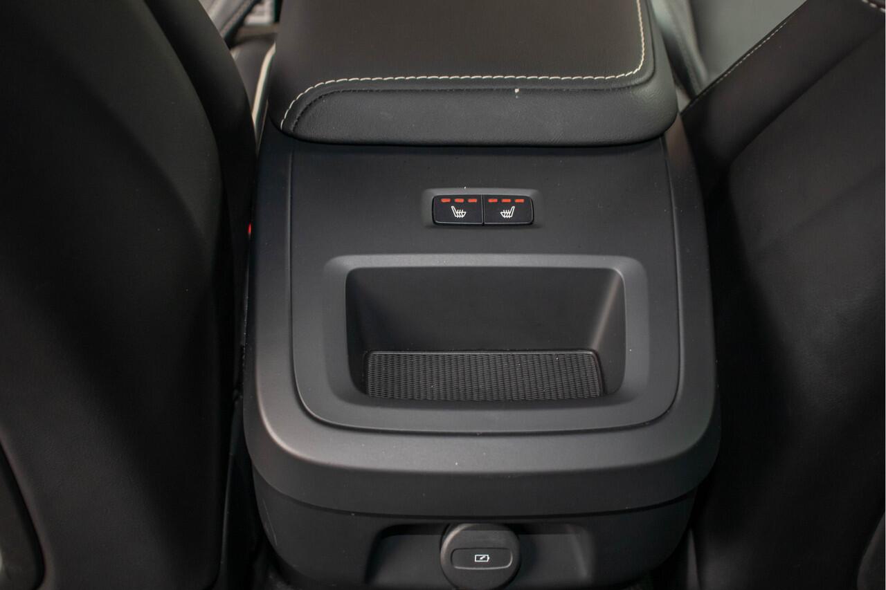 Volvo S60 B4 R-Design, Harman/Kardon, Stoel & Stuurverwarming, Trekhaak, Camera, Memory, Carplay, Adaptive Cruise.