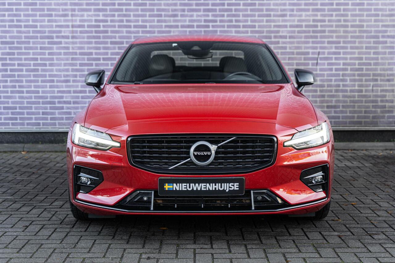 Volvo S60 2.0 B3 R-Design | Adaptieve Cruise Control | Navigatie | Dode hoek detectie BLIS | Elektrische stoelverstelling | 19" velgen | Getint glas | LED koplampen | Keyless | Pilot assist |