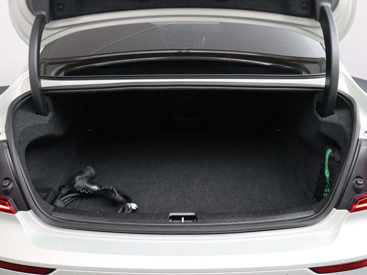 Volvo S60 2.0 T6 AWD Twin Engine R-Design | ACC | Head-up Display | Elektrisch Panoramadak!