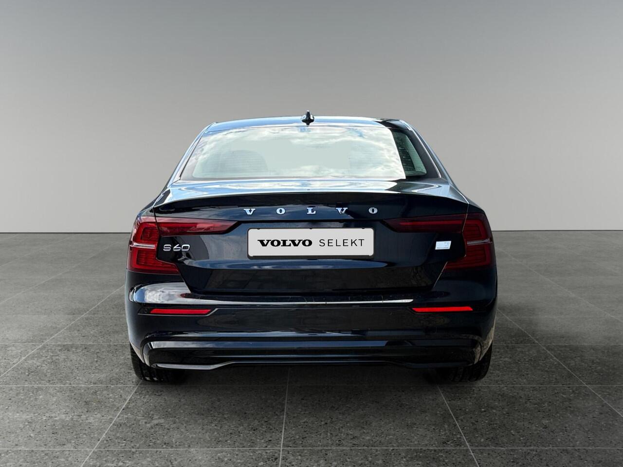 Volvo S60 2.0 Recharge T8 AWD Ultimate Dark | Head-up display | 360 graden camera | Stoelverwarming | Harman/Kardon Audio |