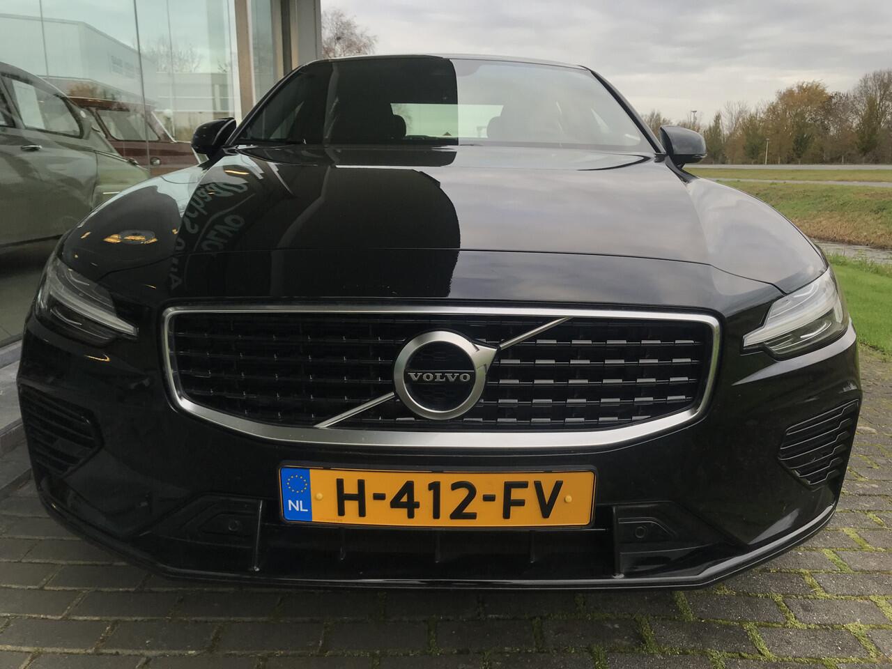 Volvo S60 2.0 T6 AWD Twin Engine R-Design | Rijklaar incl 12 mnd Bovag | Stoelverwarming Keyless Camera Adaptieve cruise