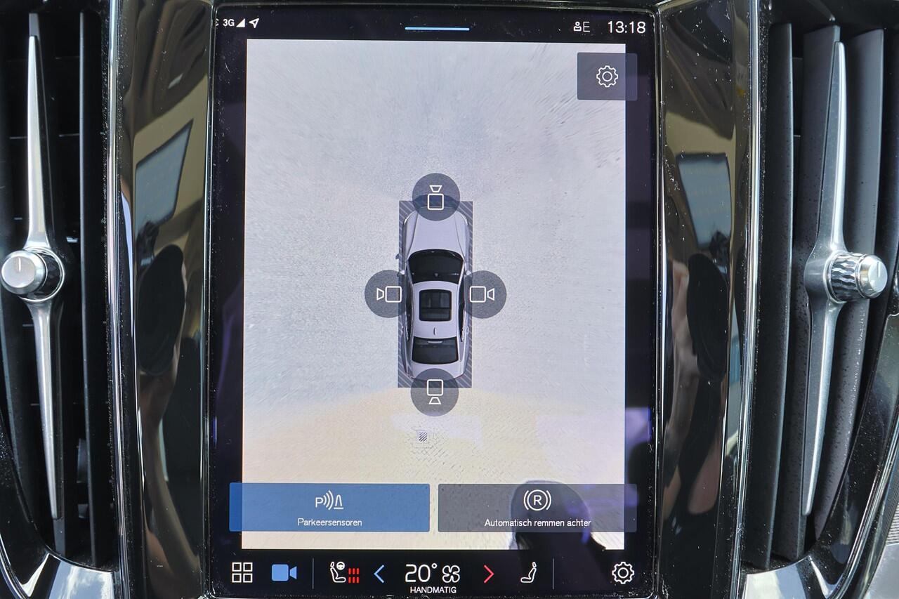 Volvo S60 Recharge T8 AWD Ultimate Dark - Panorama/schuifdak - IntelliSafe Assist & Surround - 360º Camera - Harman/Kardon audio - Adaptieve LED koplampen - Verwarmde voorstoelen, stuur & achterbank - Parkeersensoren voor & achter - Elektr. bedienb. voorstoelen met