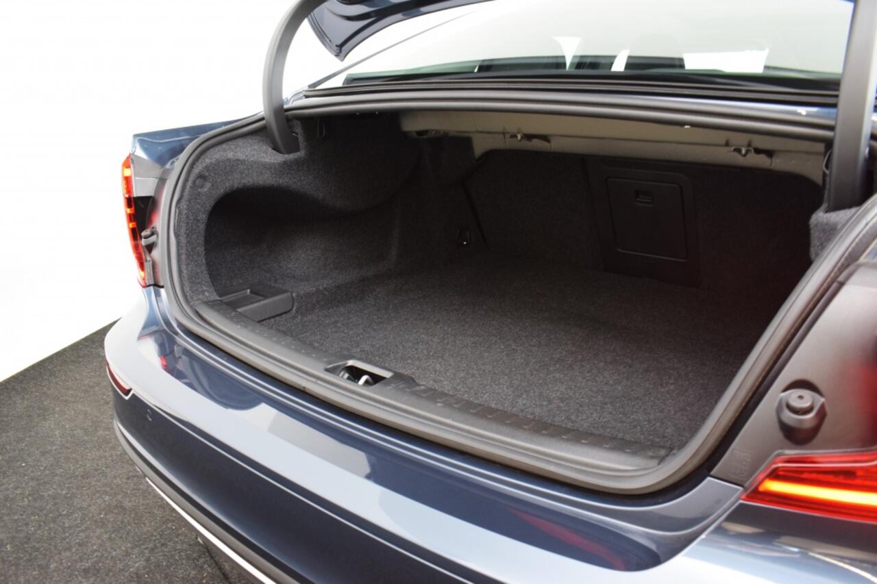 Volvo S60 2.0 B3 Inscription | Schuifdak o ACC o Leder o 19" o 1e Eig.