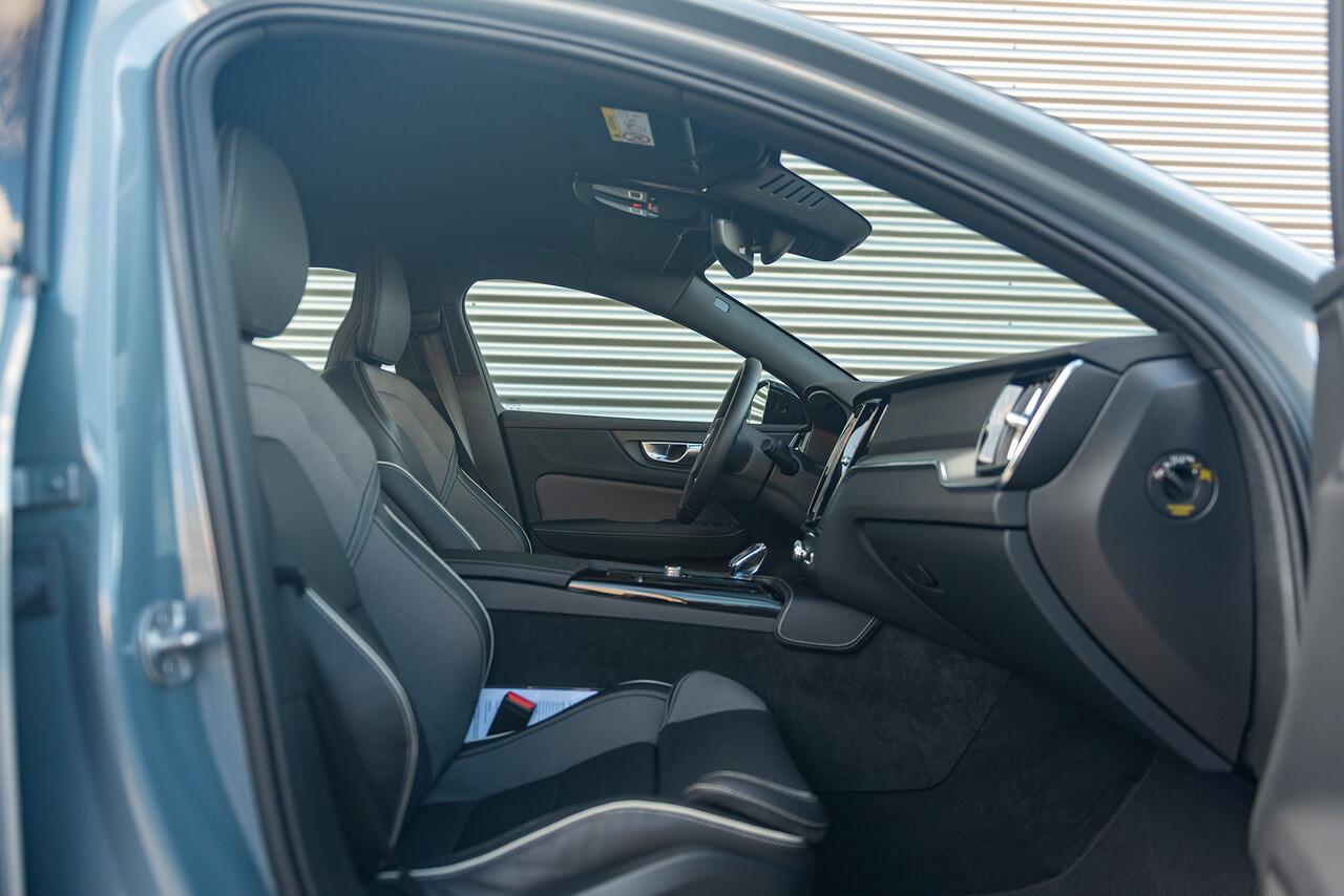 Volvo S60 T6 Aut. LongRange Ultimate Dark ACC Leder Stoel+Stuurverwarming 350pk