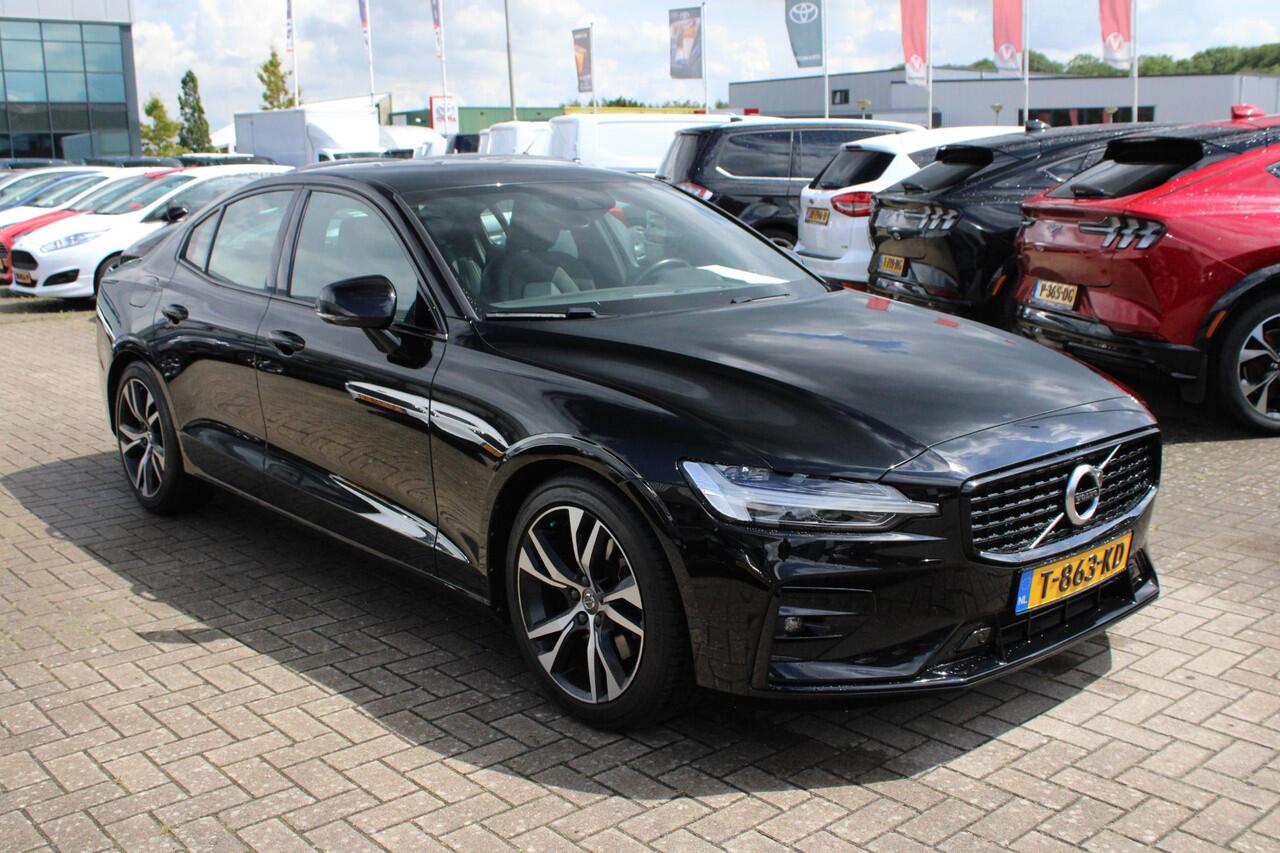 Volvo S60 2.0 B3 R-Design | zuid | Wegklapbare Trekhaak | Lederen Stoelbekleding | Climate Control | Cruise Control | Achteruitrijcamera |