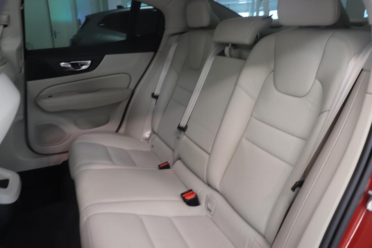 Volvo S60 2.0 B3 Inscription | Schuif kantel dak | Harman Kardon | Leder | Navigatie | Camera |