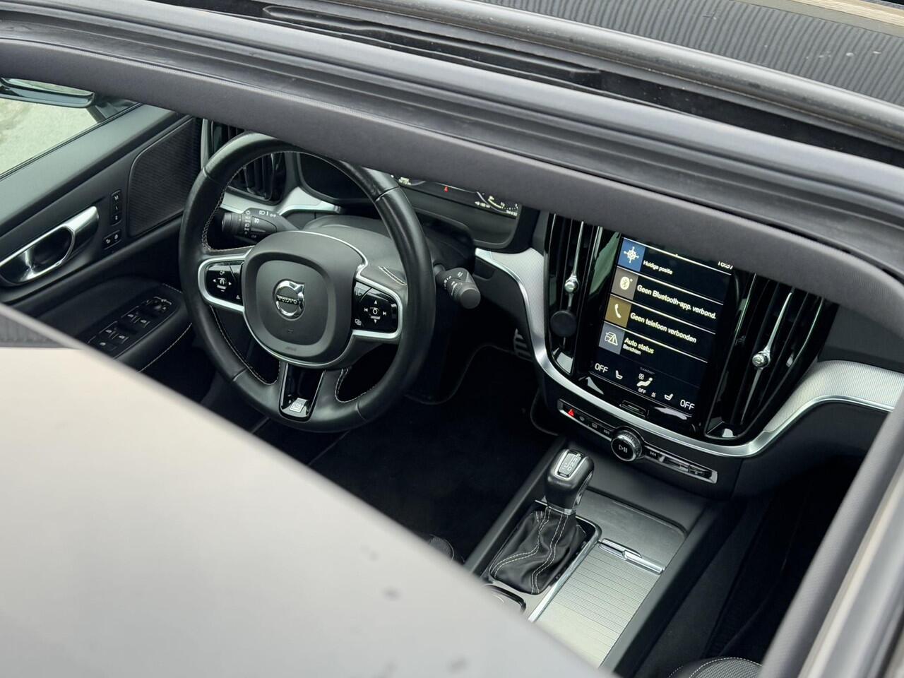 Volvo S60 2.0 T5 R-DESIGN | FULL OPTION