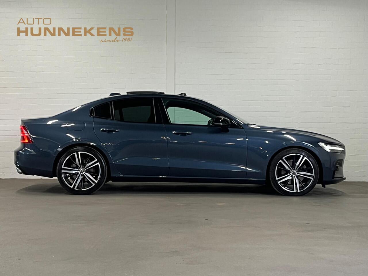 Volvo S60 2.0 B3 R-design | Open dak | Adaptive cruise control | Harman/Kardon | Memory | 360 graden Camera