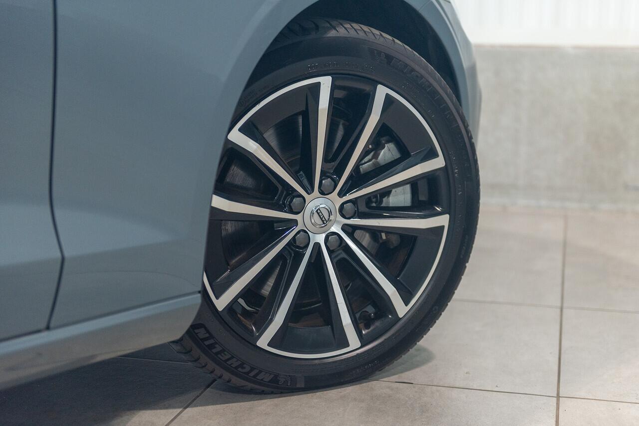 Volvo S60 T6 Aut. LongRange Ultimate Dark ACC Leder Stoel+Stuurverwarming 350pk